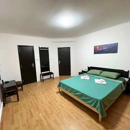 Macris بيت ضيافة 4*