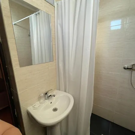 Macris بيت ضيافة