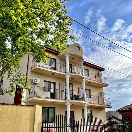 بيت ضيافة Macris