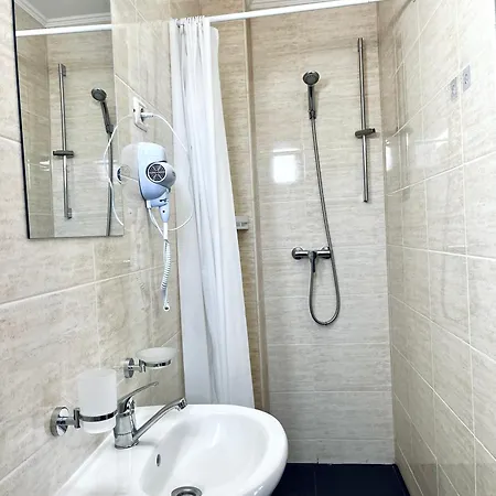 Macris بيت ضيافة 4*