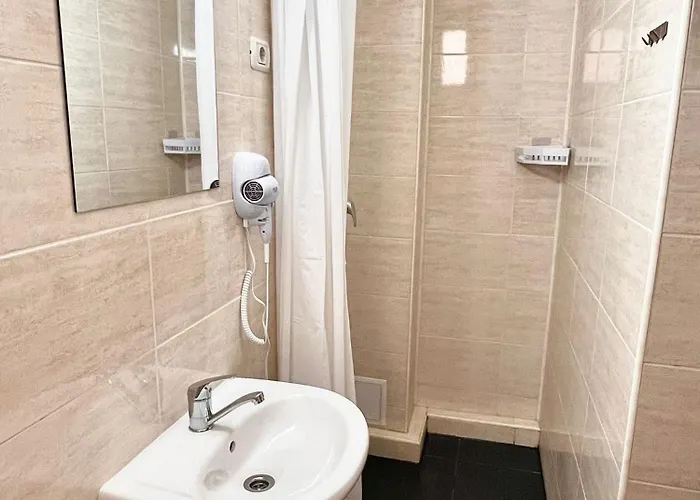 Guest house Macris 4*