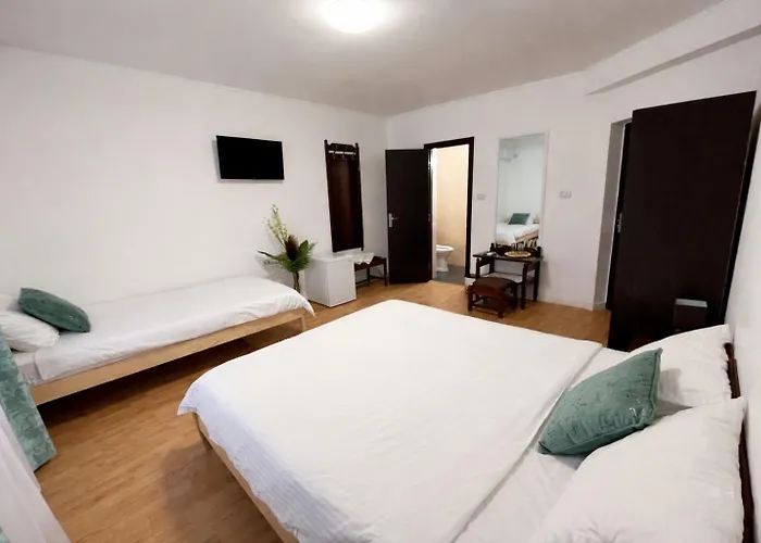 Macris Guest house 4*